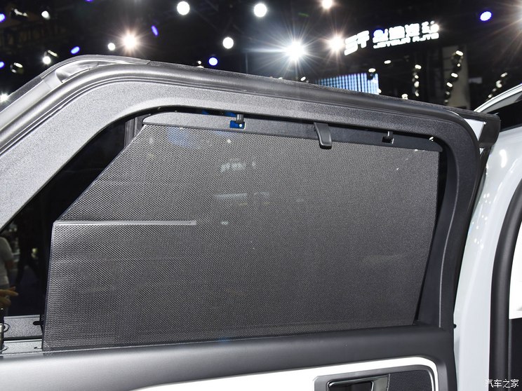 长安福特 探险者 2023款 EcoBoost 285 四驱赤金版 6座