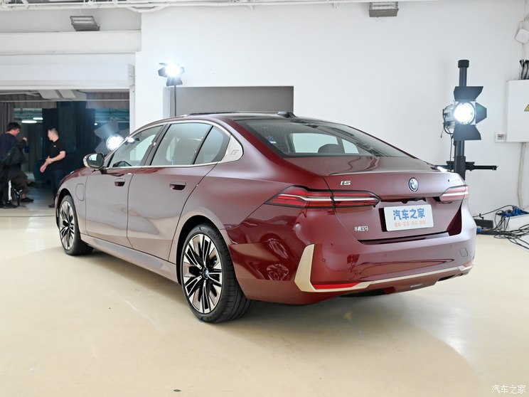 华晨宝马 宝马i5 2024款 eDrive 40L 豪华套装