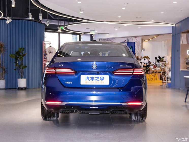 华晨宝马 宝马i5 2024款 eDrive 35L 豪华套装
