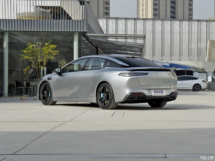 埃安 昊铂GT 2023款 710后驱超充七翼版