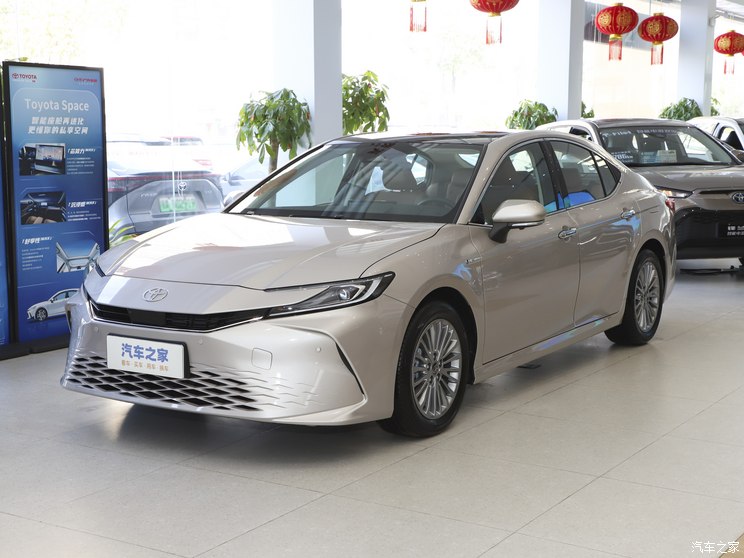 广汽丰田 凯美瑞 2024款 双擎 2.0HG 尊贵版